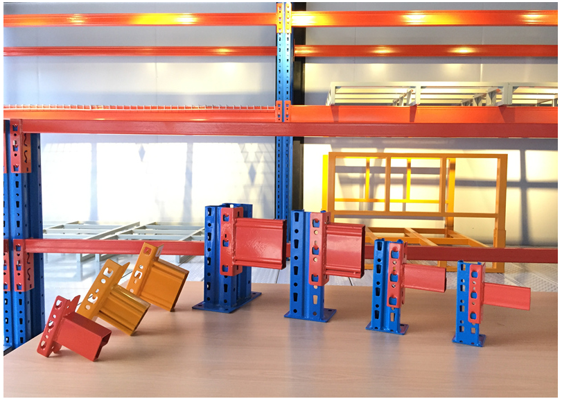 Long span pallet racking system